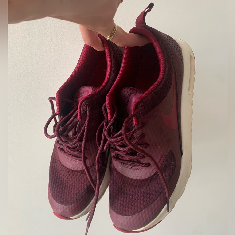 Nike Womens Sneakers in Burgundy
